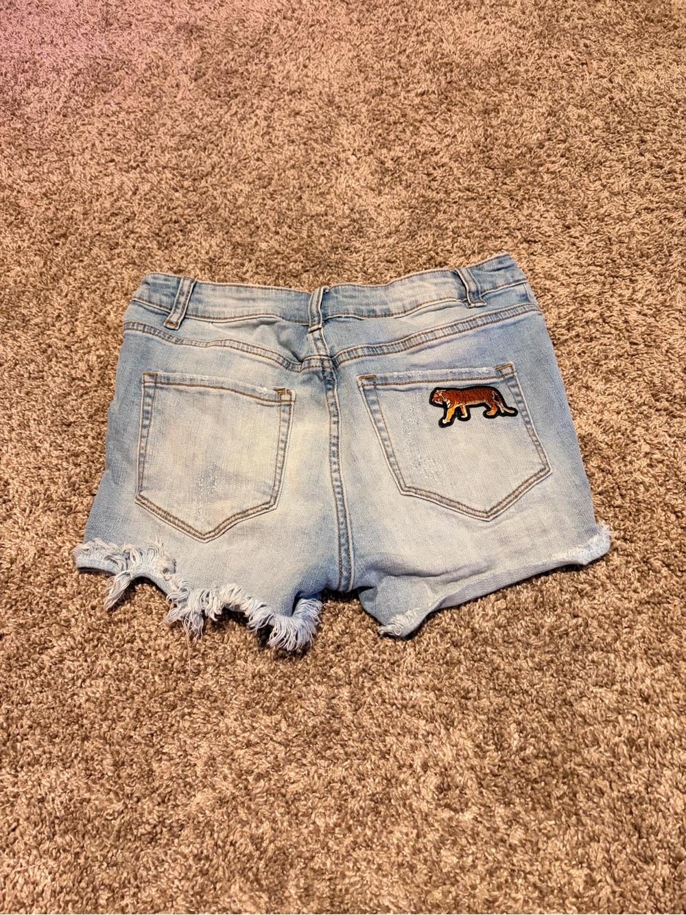 Judith March Distressed Denim With Embroidered Tiger - Picture 4 of 5